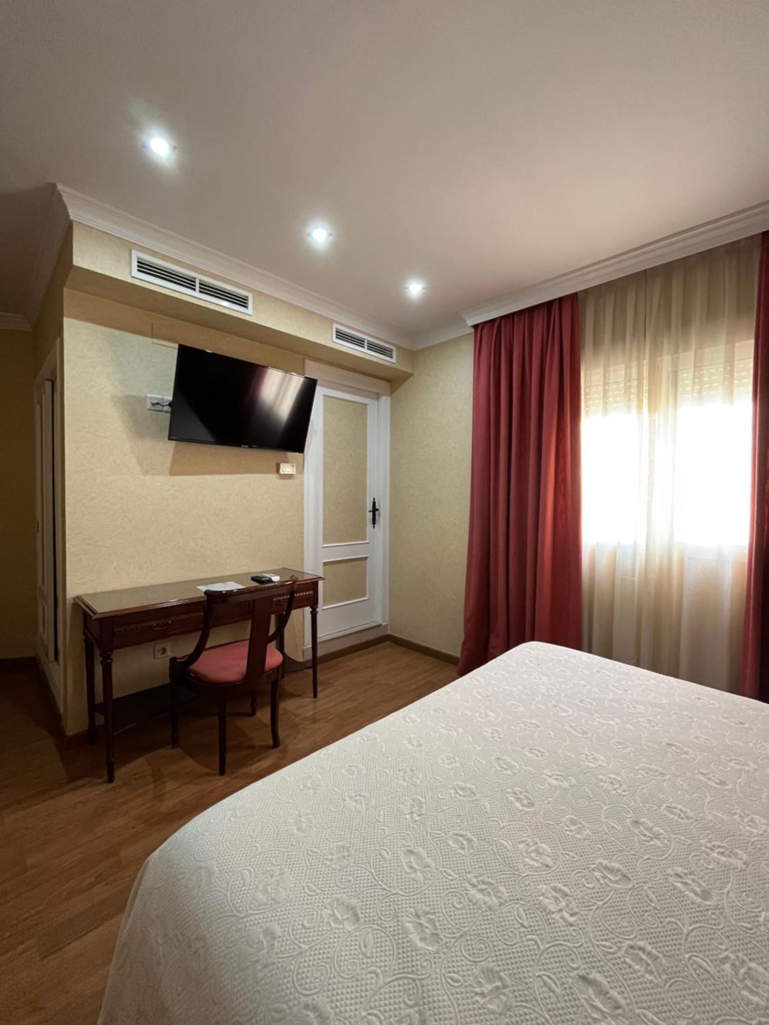 Hotel Santo Domingo Lucena Exterior photo